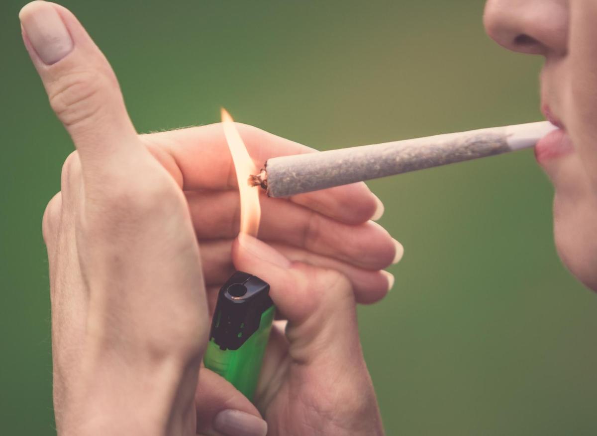 Cancer ORL : un risque accru pour les consommateurs de cannabis