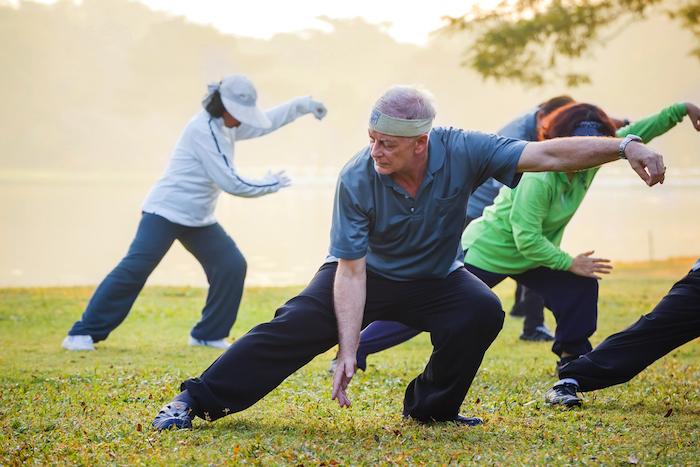 Personnes âgés : la pratique du tai-chi réduit le nombre de chutes