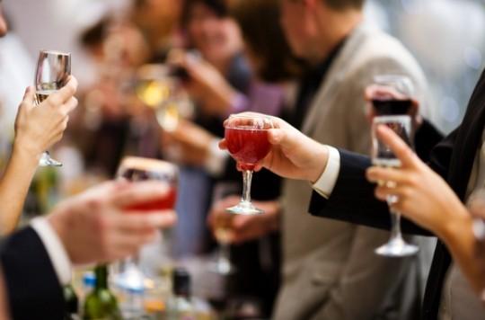 Risque cardiovasculaire : la consommation d’alcool pas si protectrice